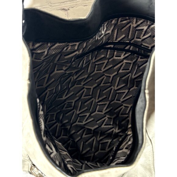 MARC NEW YORK LADIES SHOULDER BAG WITH STUDDED STRAP - GRAY AND BLACK - EUC AND - Picture 5 of 8